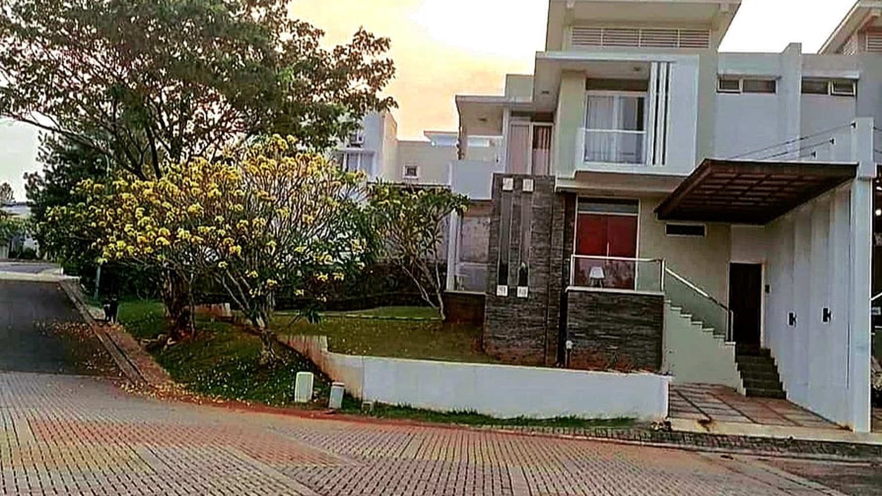 Rumah Bagus Di Modern Hills Cluster Tranquility Pamulang 