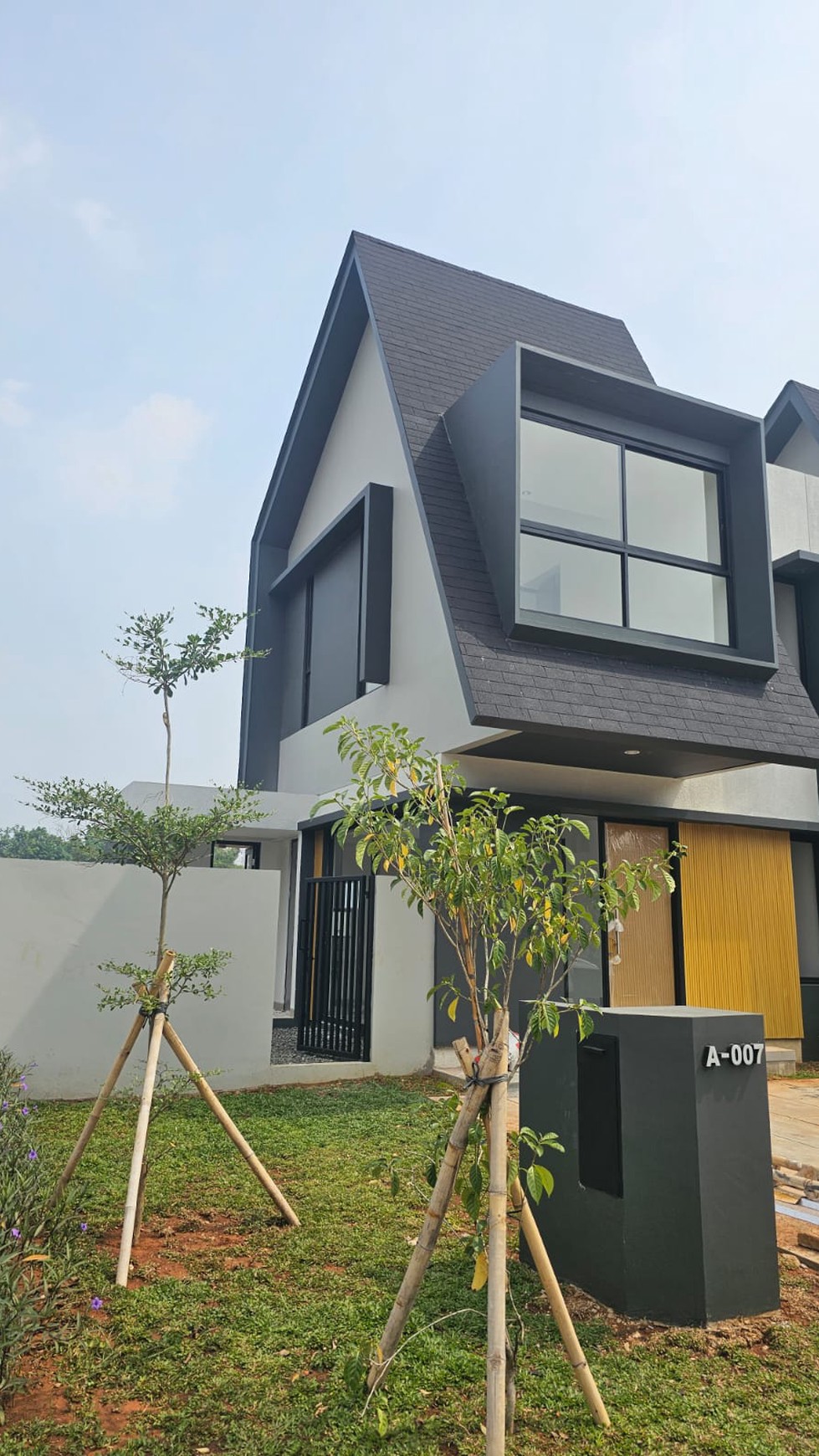 Rumah Bagus Di Shila At Sawangan, Cluster The Grove 