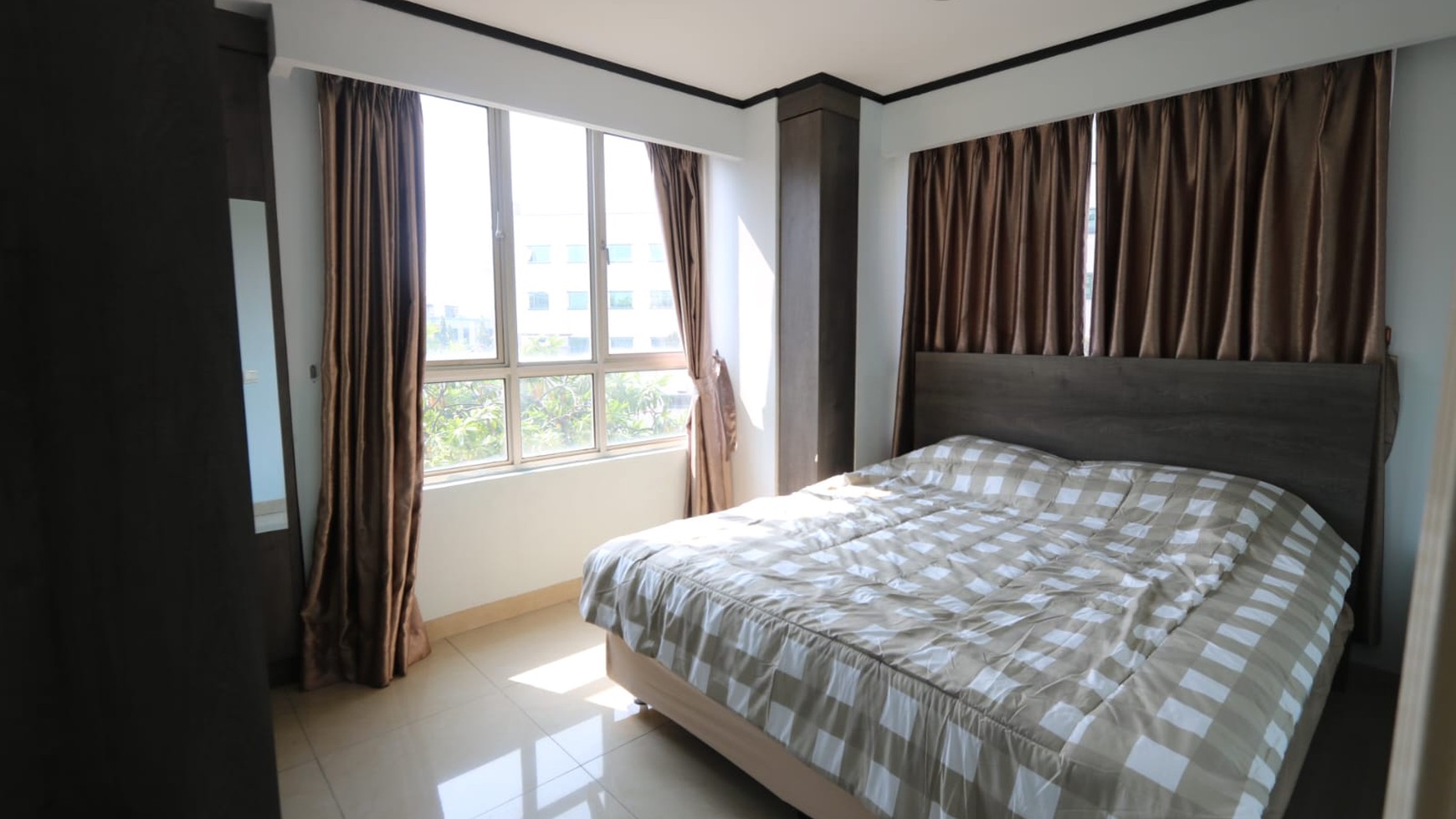 Disewakan Unit 3 BR 156 m2  Apartemen Paladian Park Kelapa Gading Siap Huni / Paladian Park Apartemen FOR RENT