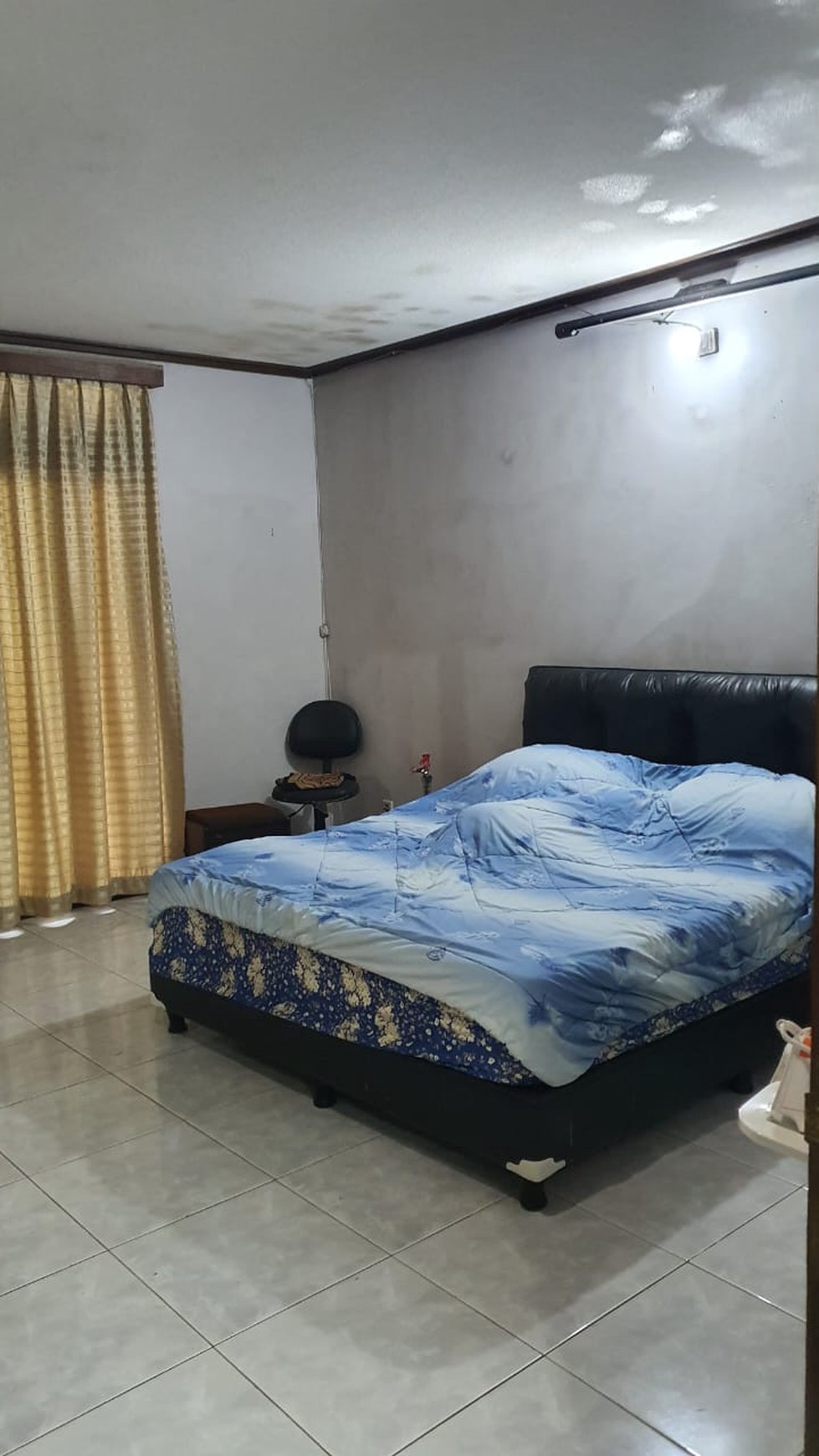 Rumah Asri Terawat Semi Furnished di Komplek Setramuni