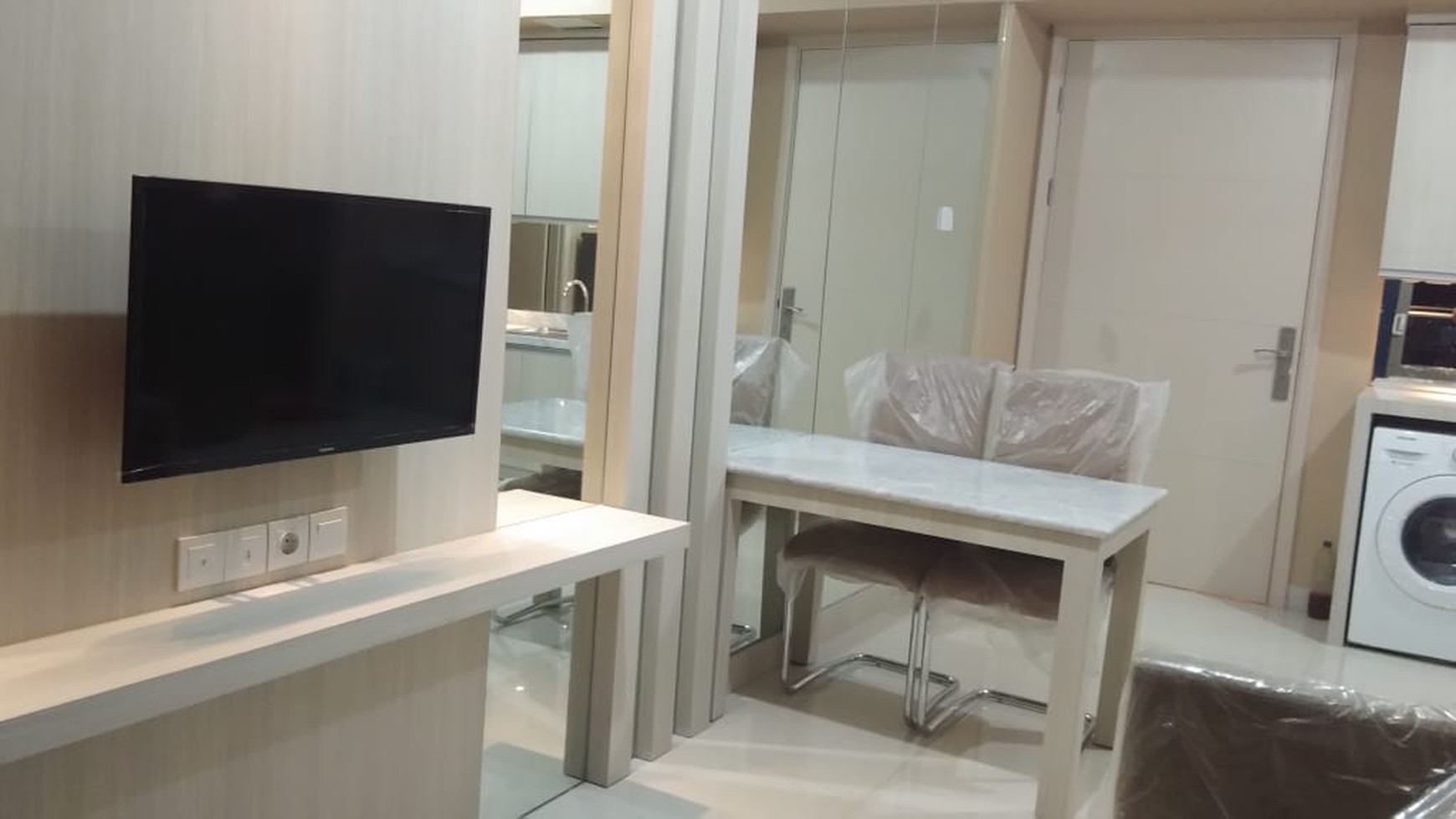 Disewakan Apartemen La Riz Mansion Pakuwon Mall - Tipe 2 Kamar Tidur FULL Furnished 