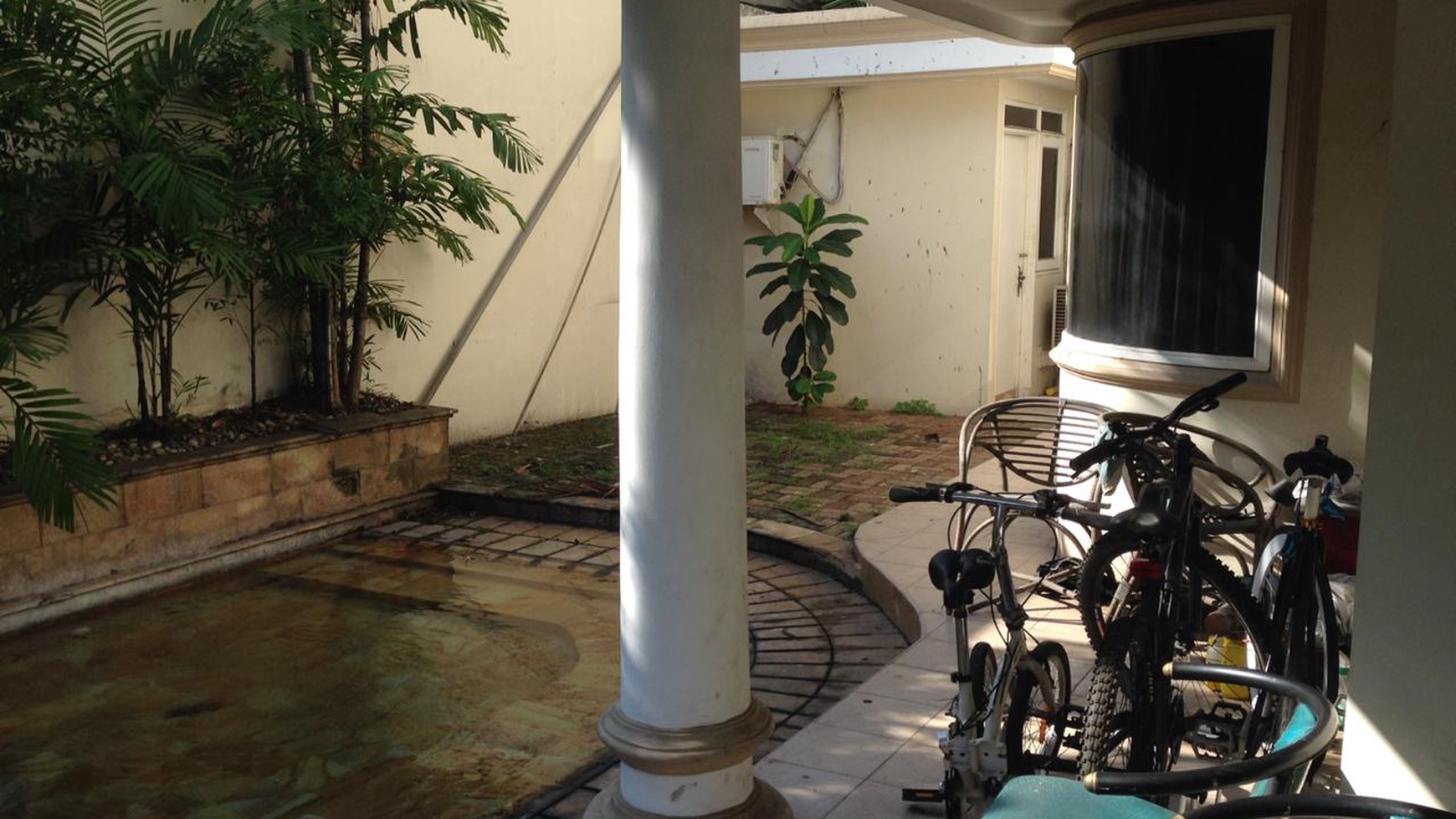 Rumah Hitung Tanah Area Cipete