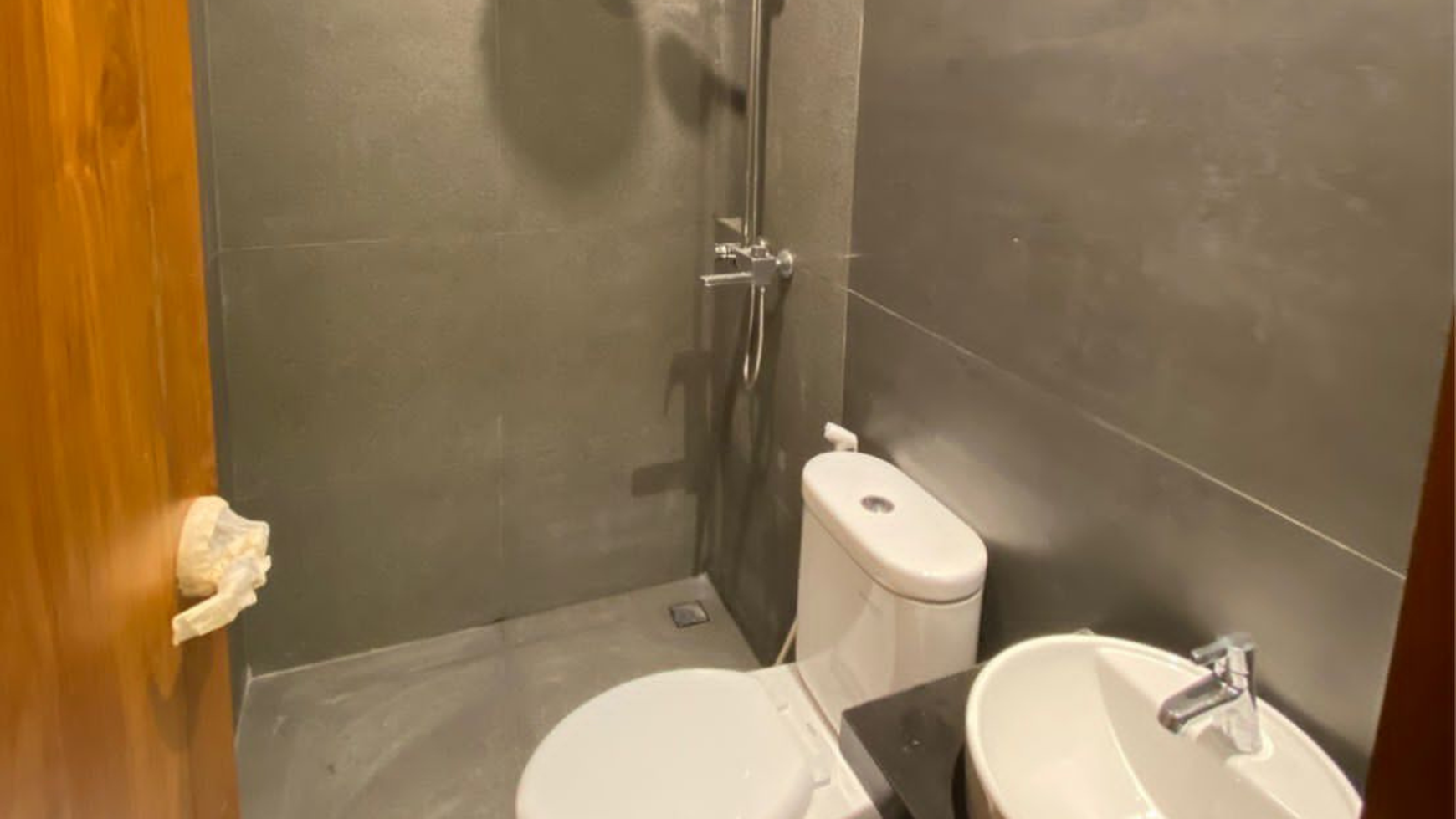 Rumah Hitung Tanah Area Cipete