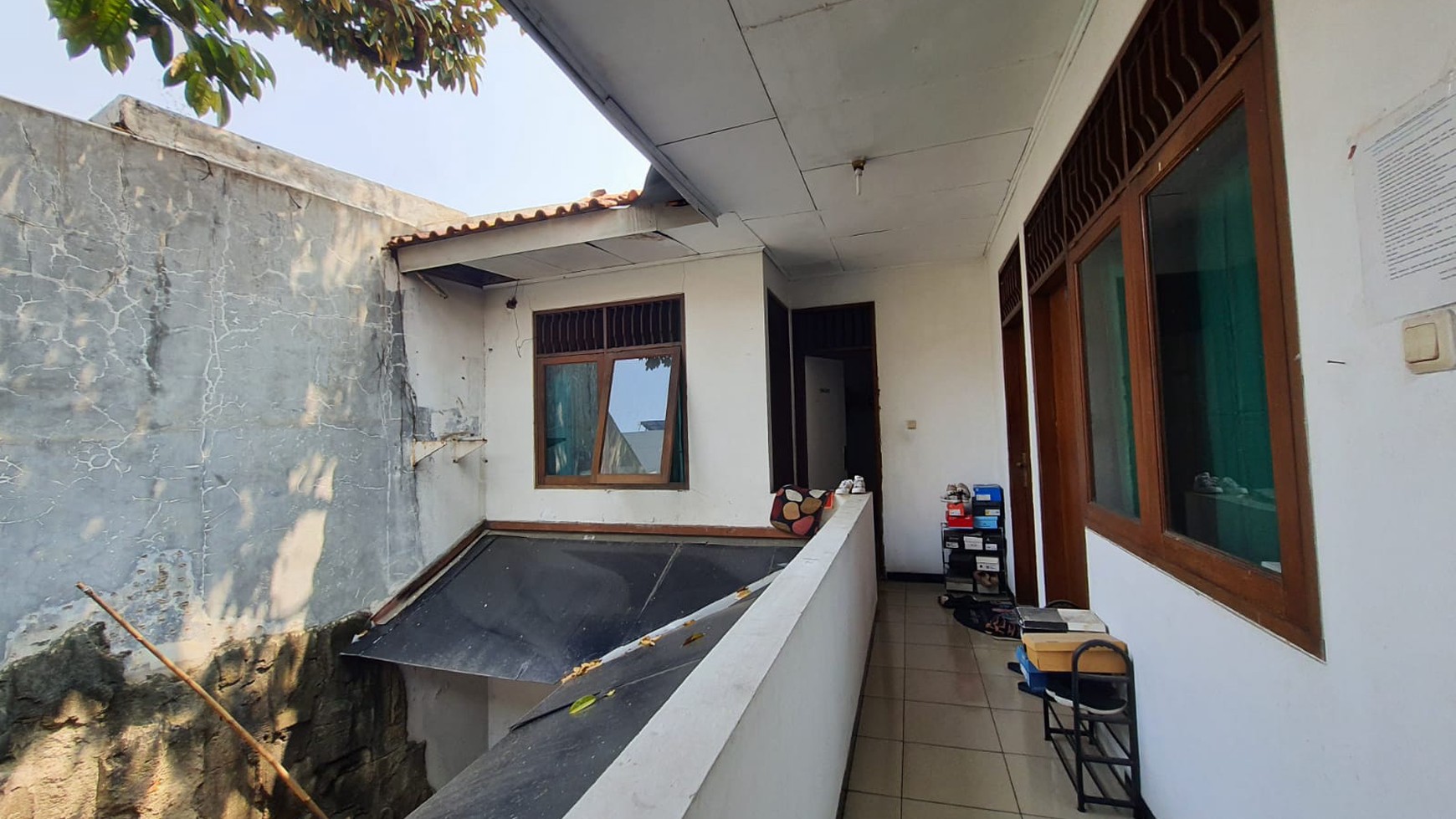 Dijual rumah lama di Jl Penjernihan - Bendungan Hilir - Jakarta Pusat