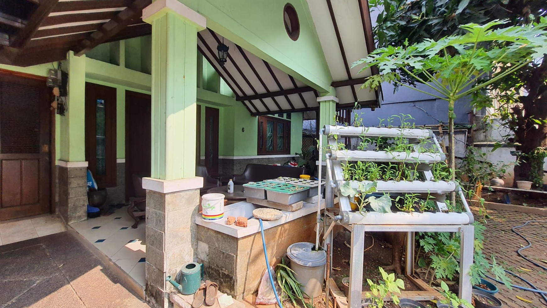 Dijual rumah lama di Jl Penjernihan - Bendungan Hilir - Jakarta Pusat