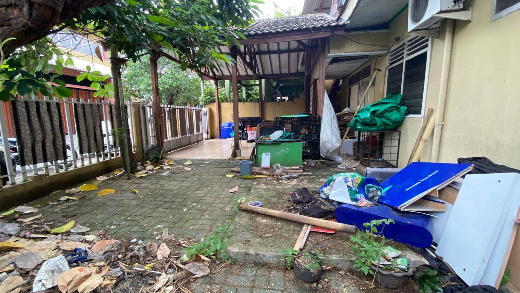 Dijual Rumah Lama Hitung Tanah Jl H. Goden - Kebayoran Lama - Jakarta Selatan