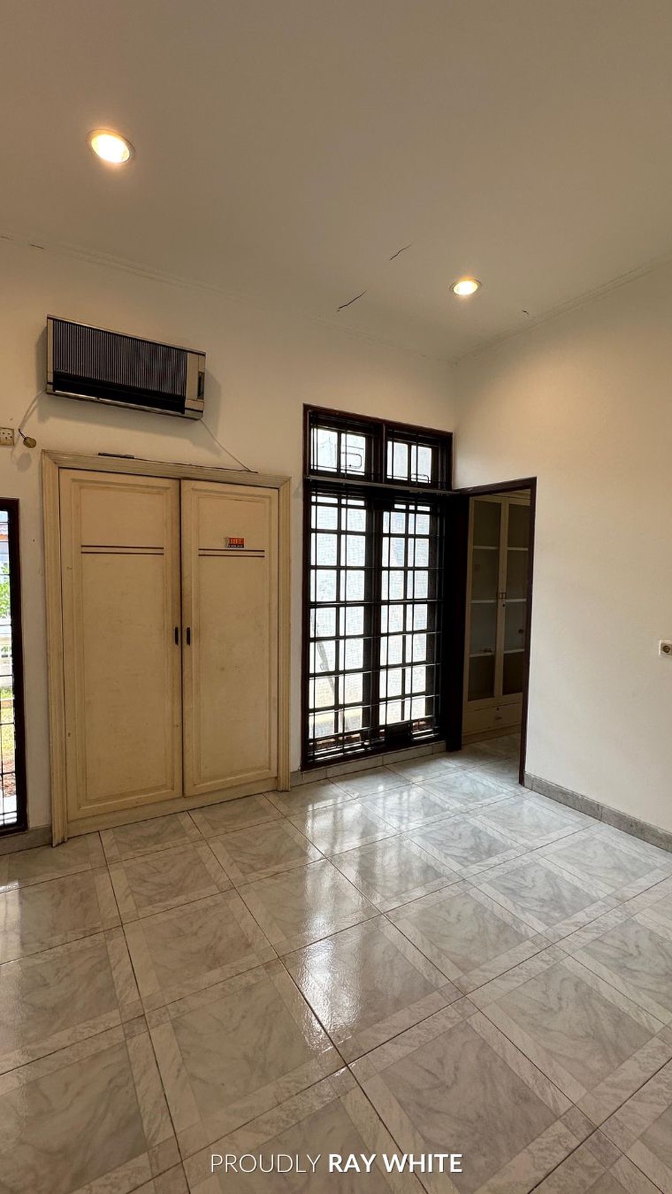 Rumah Siap Huni, Lebak Bulus Jakarta Selatan