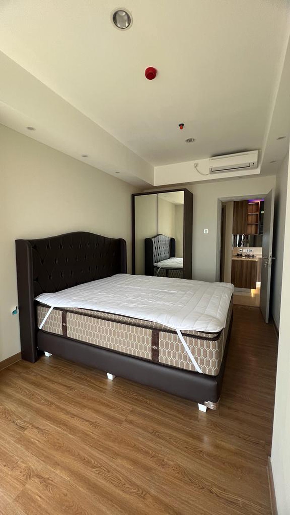 Dijual/ Disewakan Apartemen Grand Sungkono Lagoon Tipe 2 Bedroom FULL FURNISHED - Tower Venetian- BEST City view dekat Ciputra World Mall, Akses TOL Satelit