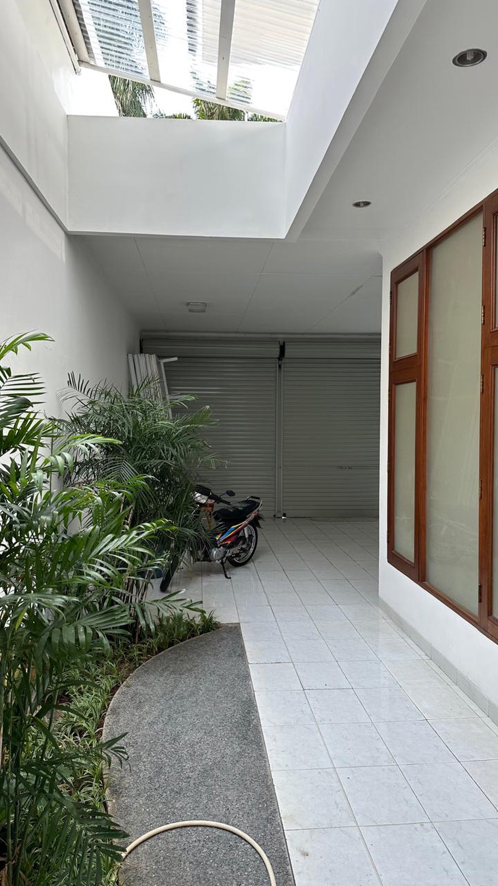 Rumah Jl. Zamrud Permata Hijau 