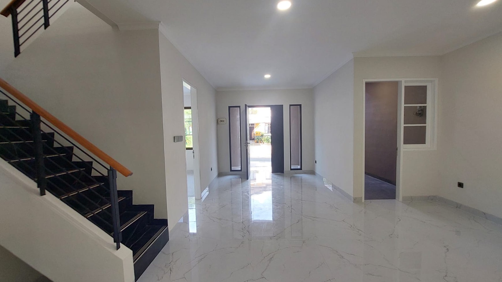 Termurah. Rumah Bagus Delatinos De Rio, BSD