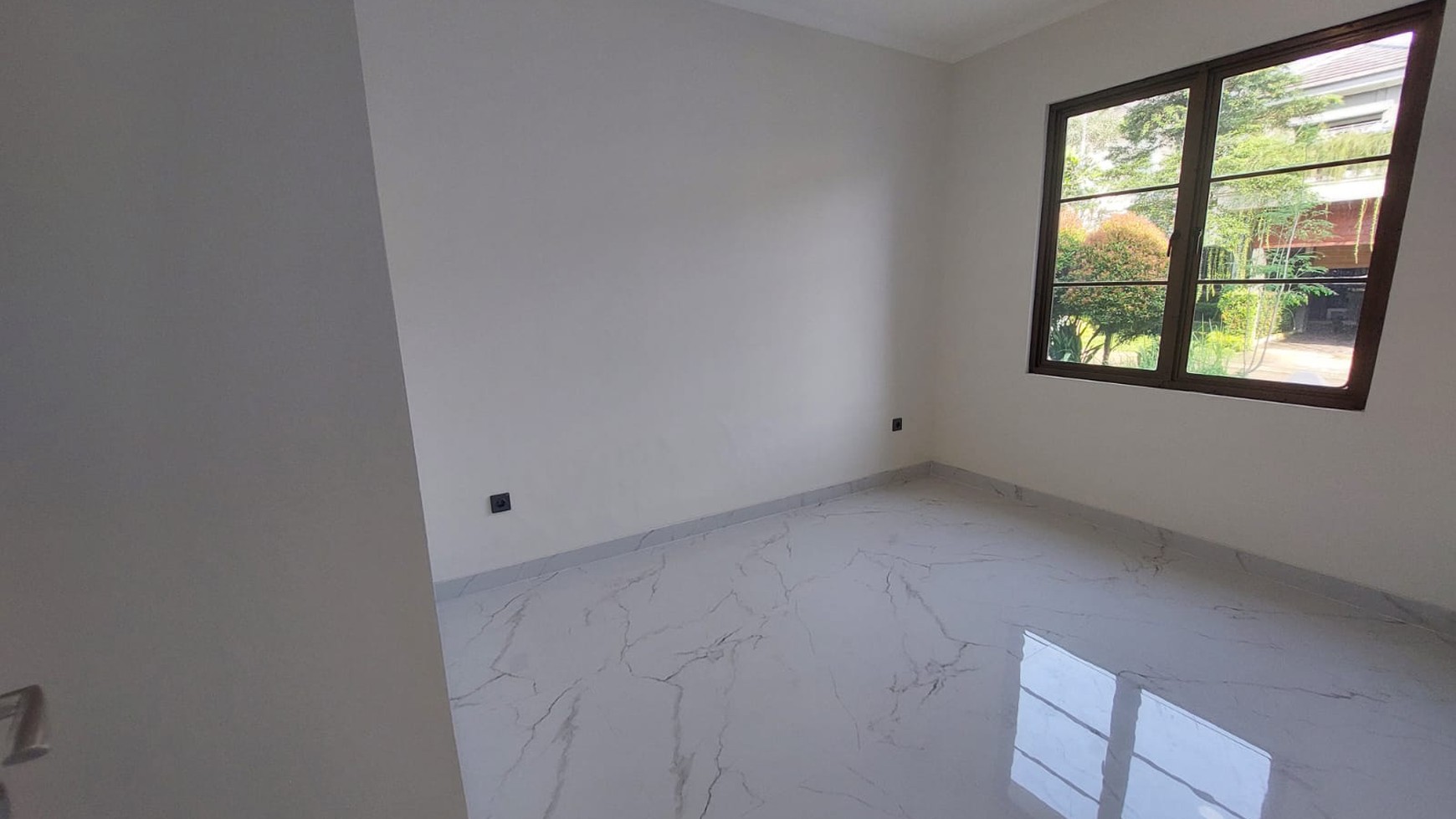 Termurah. Rumah Bagus Delatinos De Rio, BSD