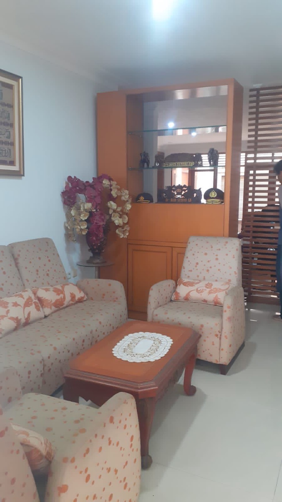 Rumah bagus dan nyaman Semi furnished Blok A kebayoran baru