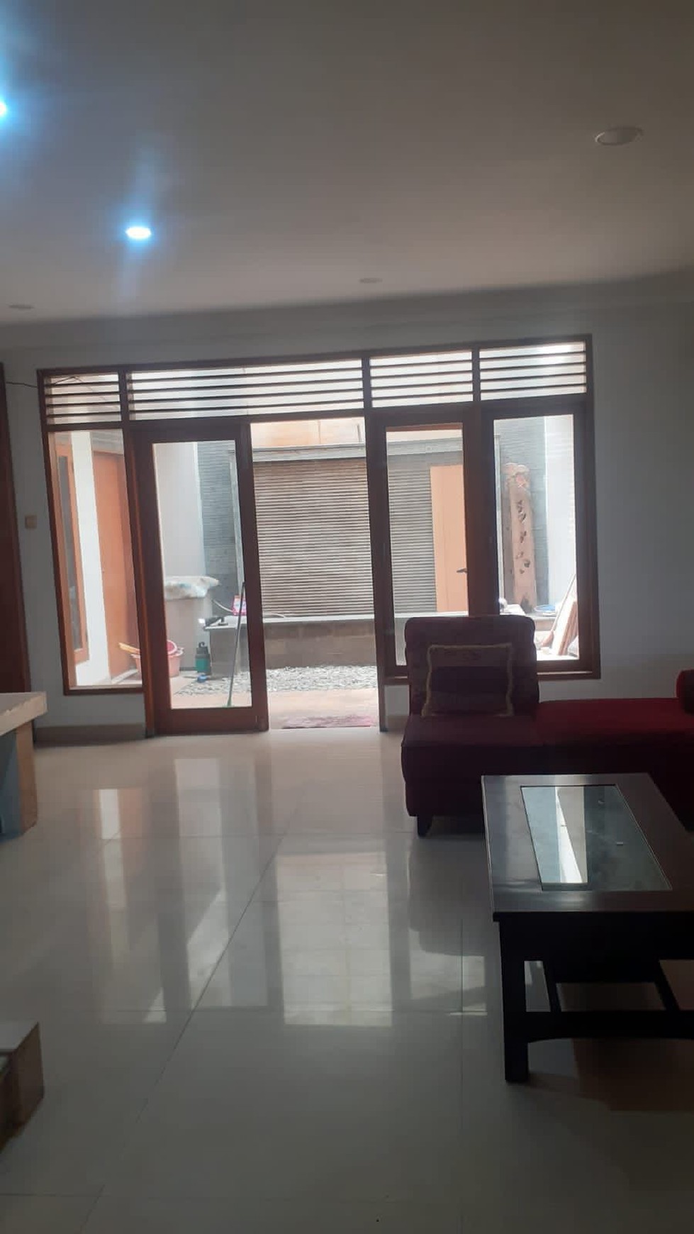 Rumah bagus dan nyaman Semi furnished Blok A kebayoran baru