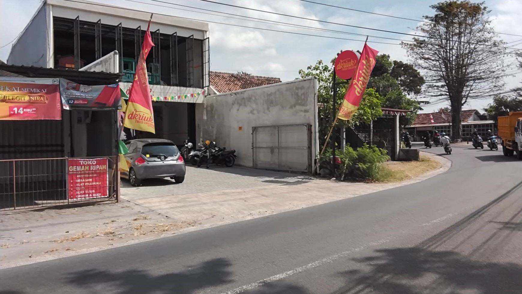 Ruang Usaha 2 Lantai Lokasi Daerah Cebongan Seyegan