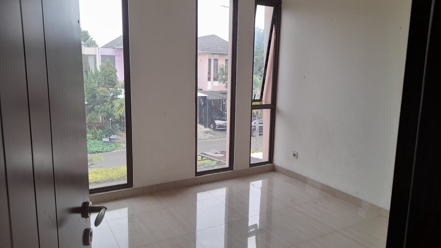 jarang ada yang jual siapa cepat anda dapat rumah di the caspia bsd city tangerang selatan strategis siap huni