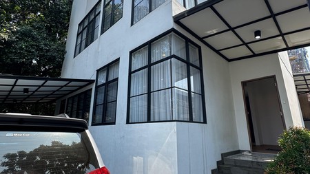 Dijual Rumah Modern Minimalis di Cilandak Barat, Kebayoran Baru