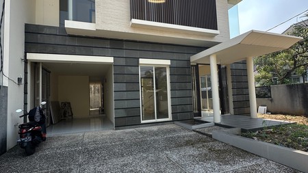 Dijual: Rumah Modern Minimalis di Cluster Gated Cipete, Kebayoran Baru.