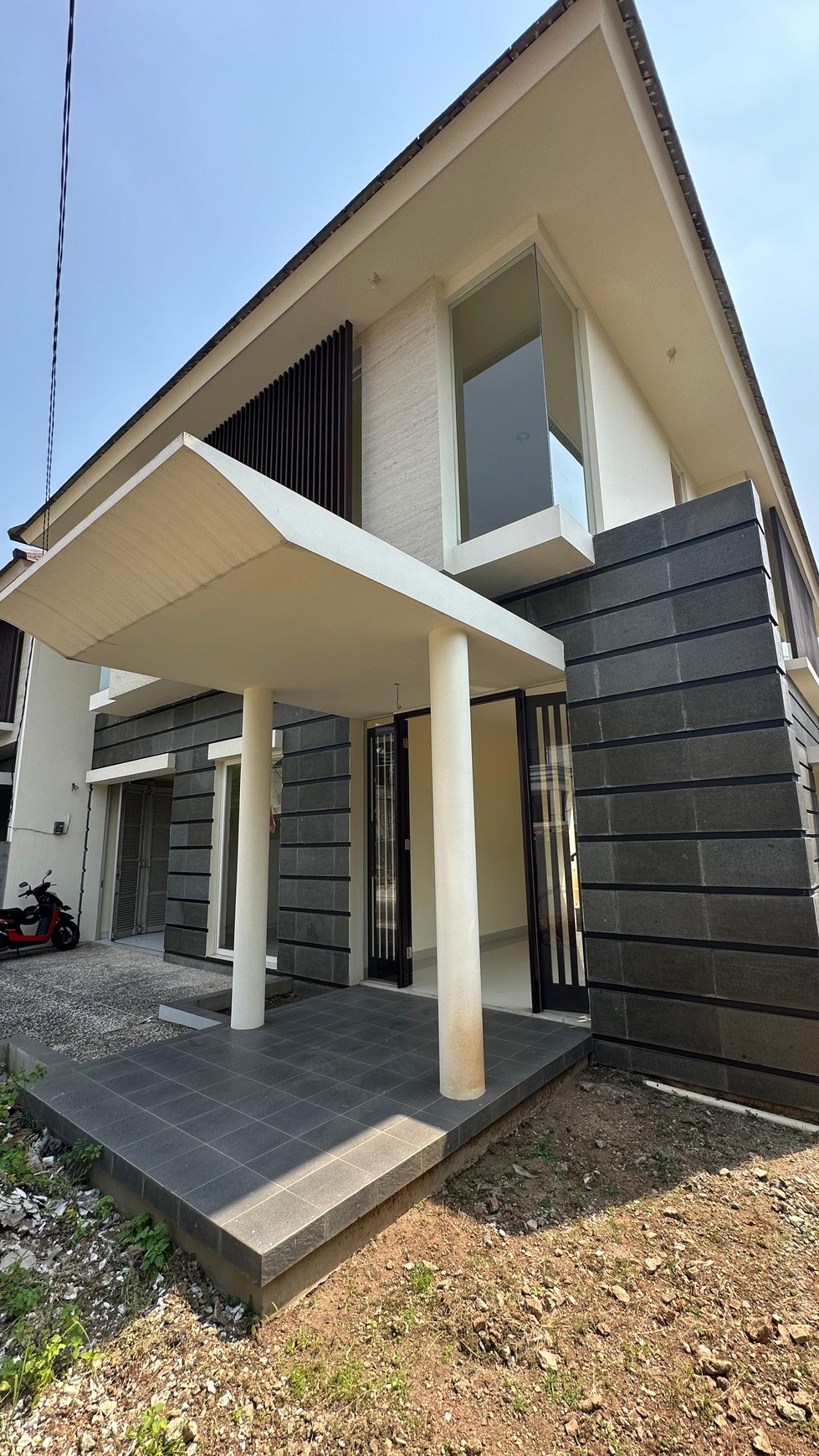 Dijual: Rumah Modern Minimalis di Cluster Gated Cipete, Kebayoran Baru.