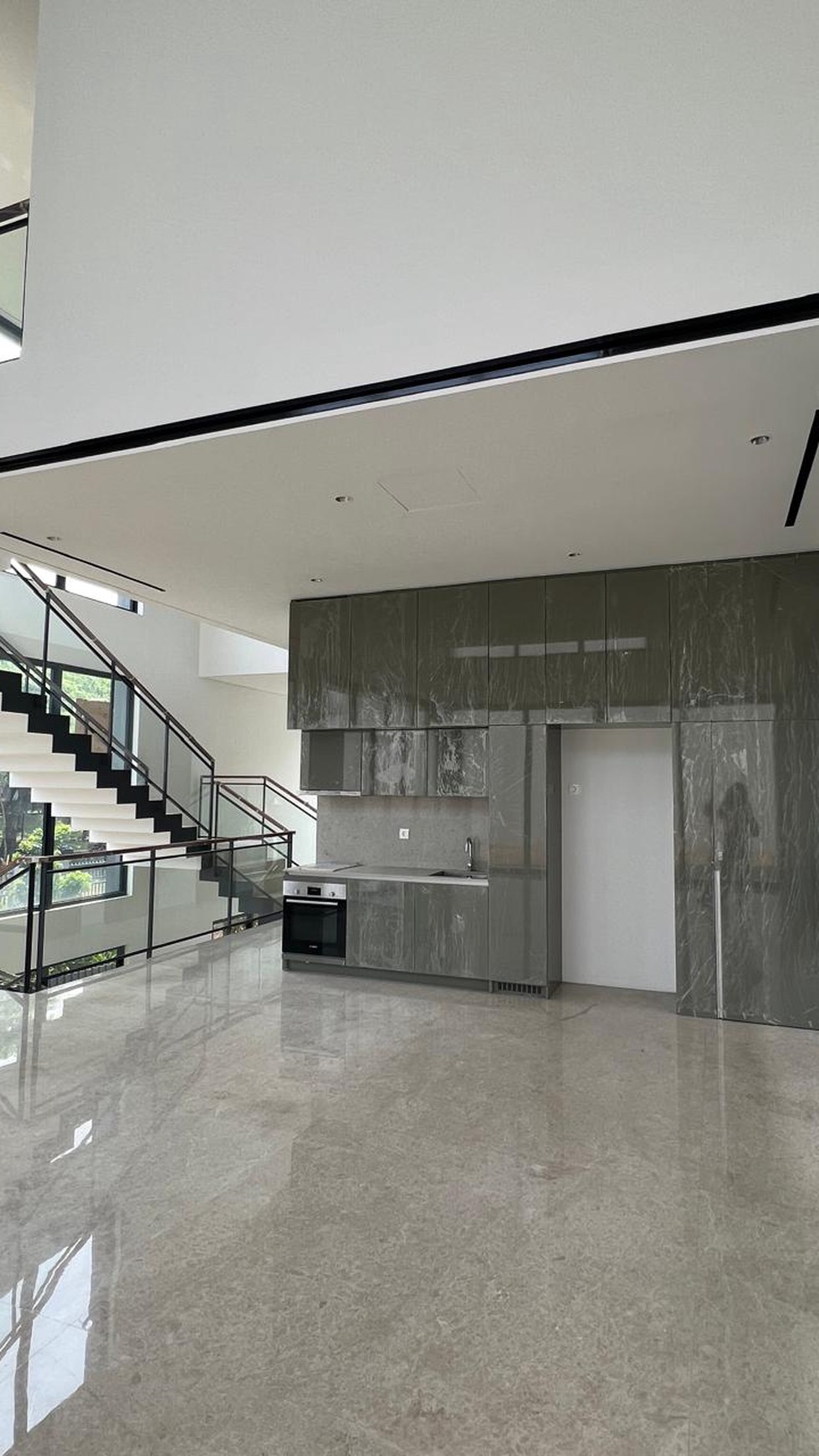 Rumah Hitung Tanah Area Cipete