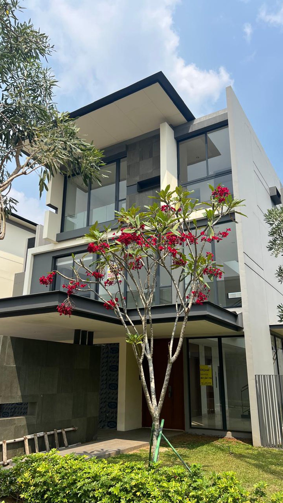 Rumah Hitung Tanah Area Cipete