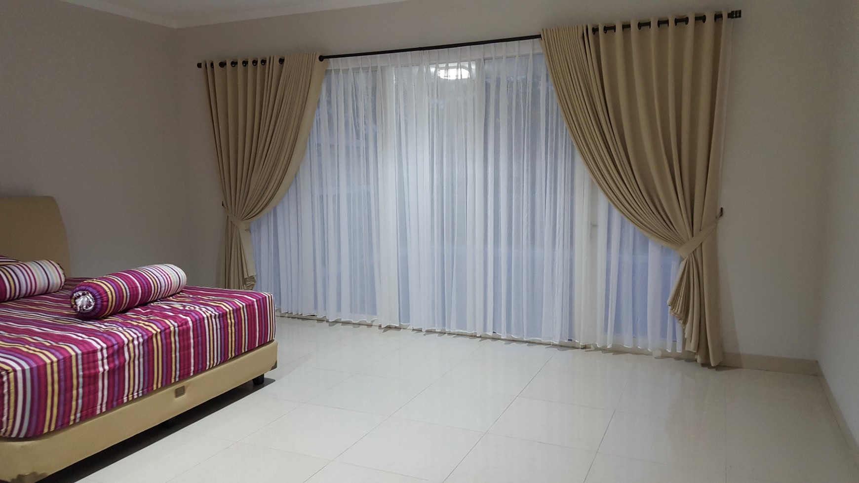 Rumah Nyaman dan Siap Huni di Cluster Kebayoran Essence, Bintaro Sektor 9 