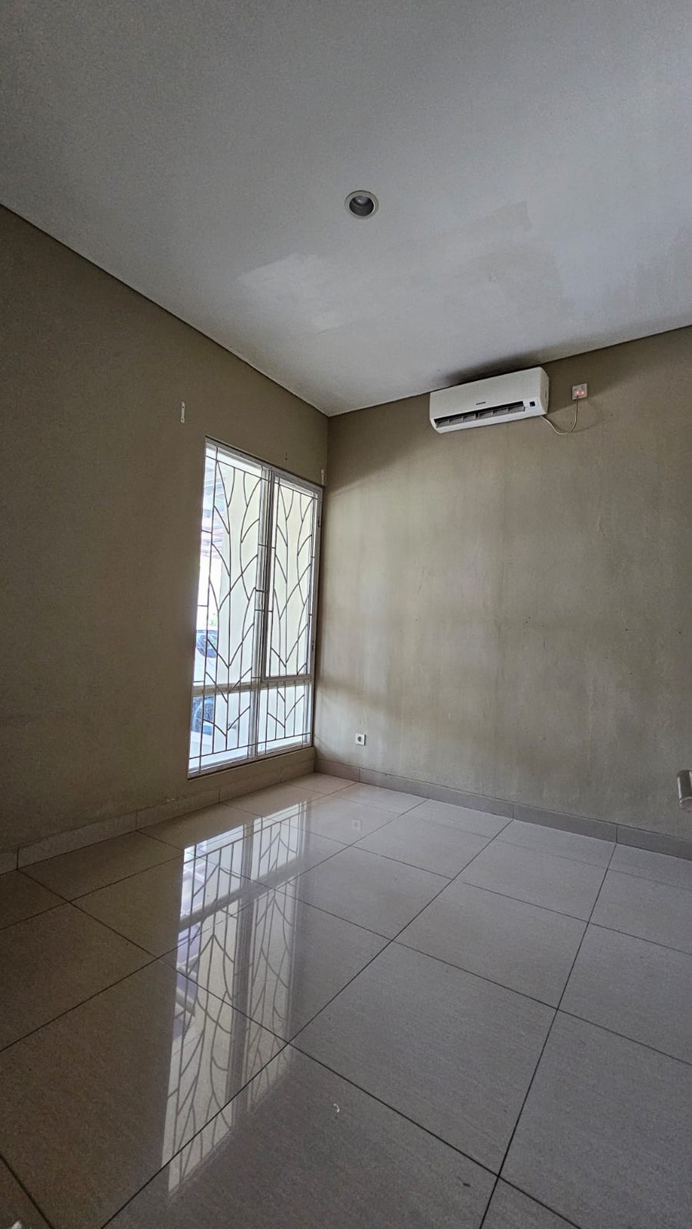 Rumah Cantik Full Renovasi di Cluster Adara, Kota Harapan Indah, Bekasi