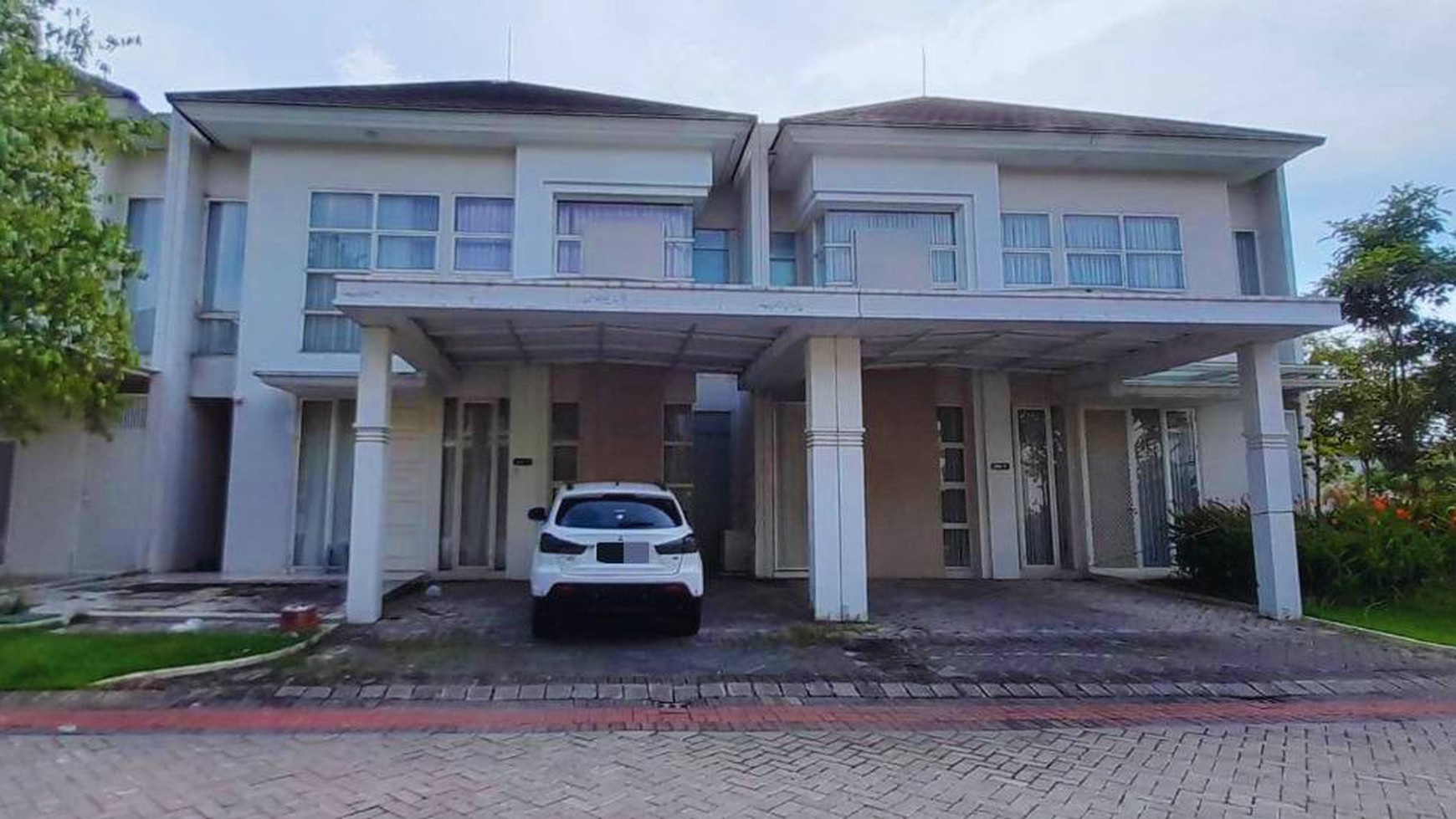 Grand Pakuwon Rumah Mewah Shouth Victoria, Surabaya