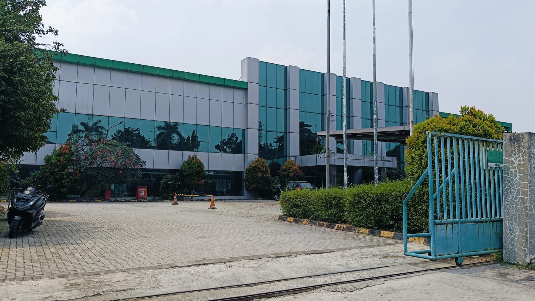 Gedung kantor disewakan ,kawasan MM2100 .cibitung-bekasi