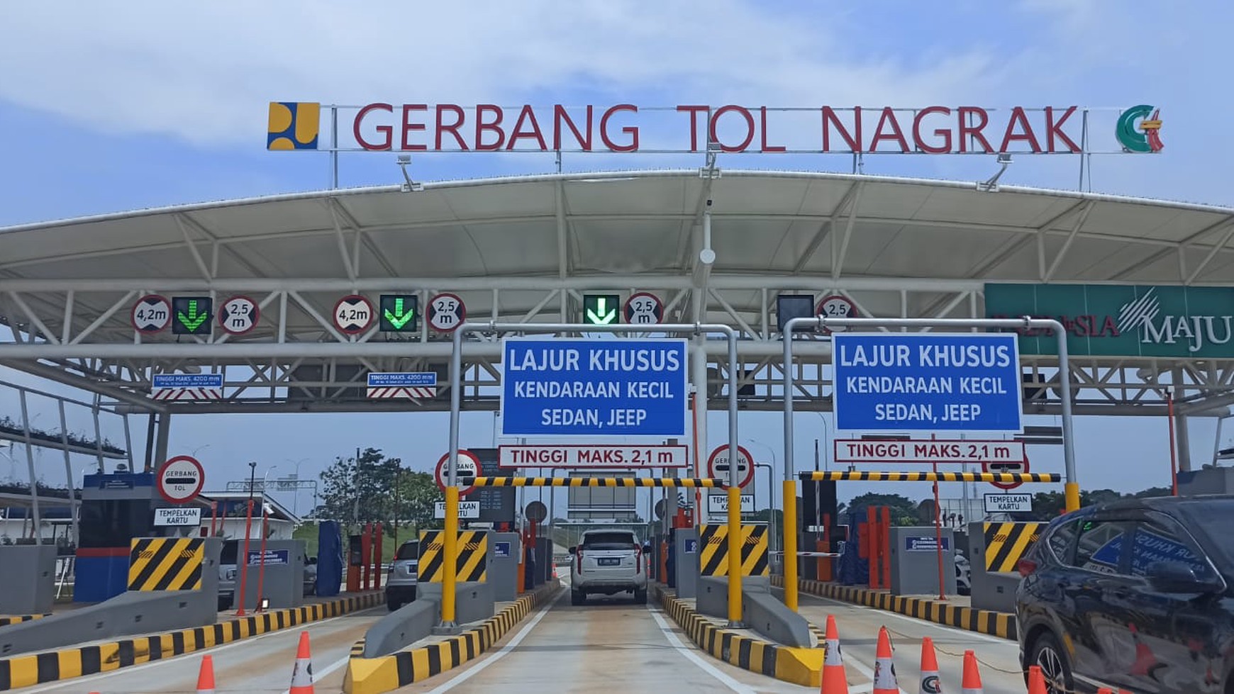 Tanah Boulevard Kota Wisata