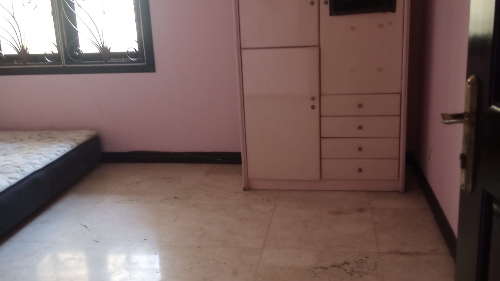 dijual rumah dekat pakuwon indah dekat hr muhammad