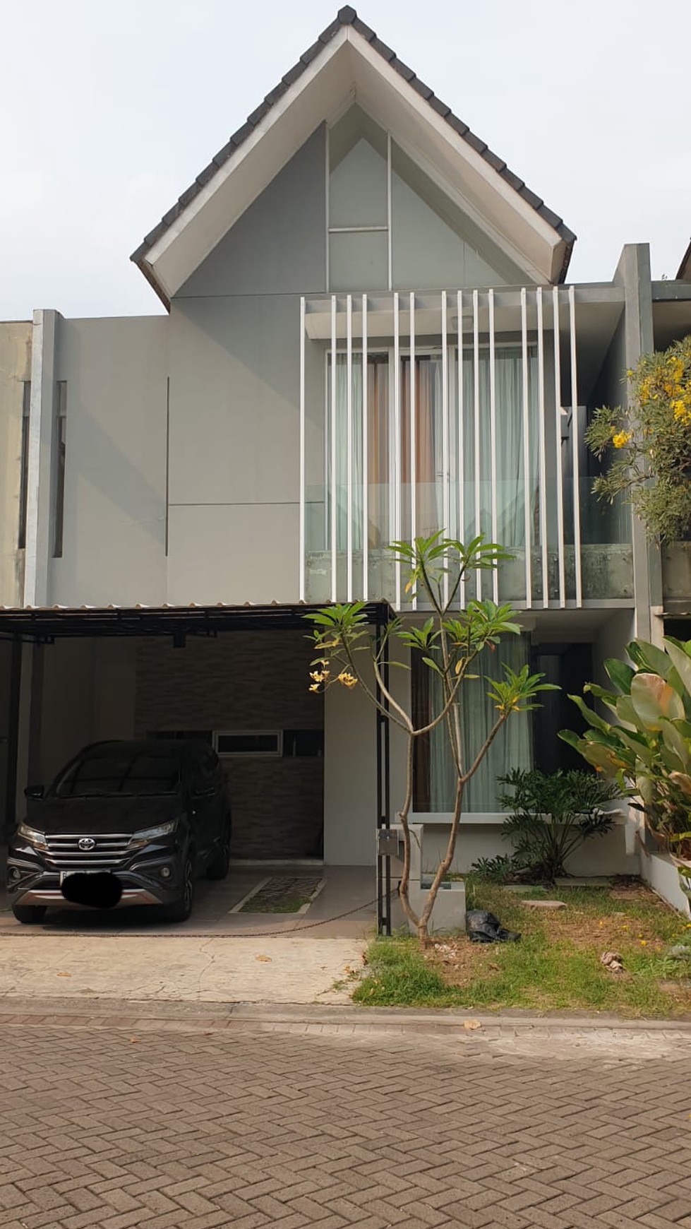 Rumah Bagus Di Discovery Eola Bintaro Jaya Sektor 9