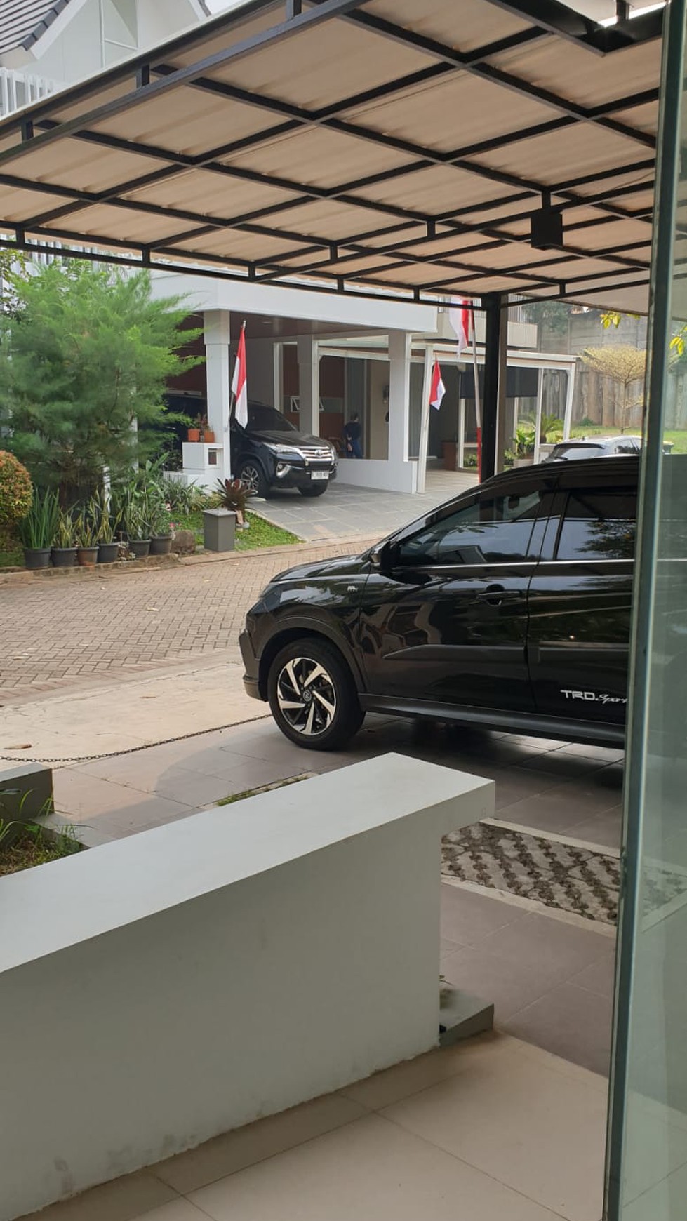 Rumah Bagus Di Discovery Eola Bintaro Jaya Sektor 9