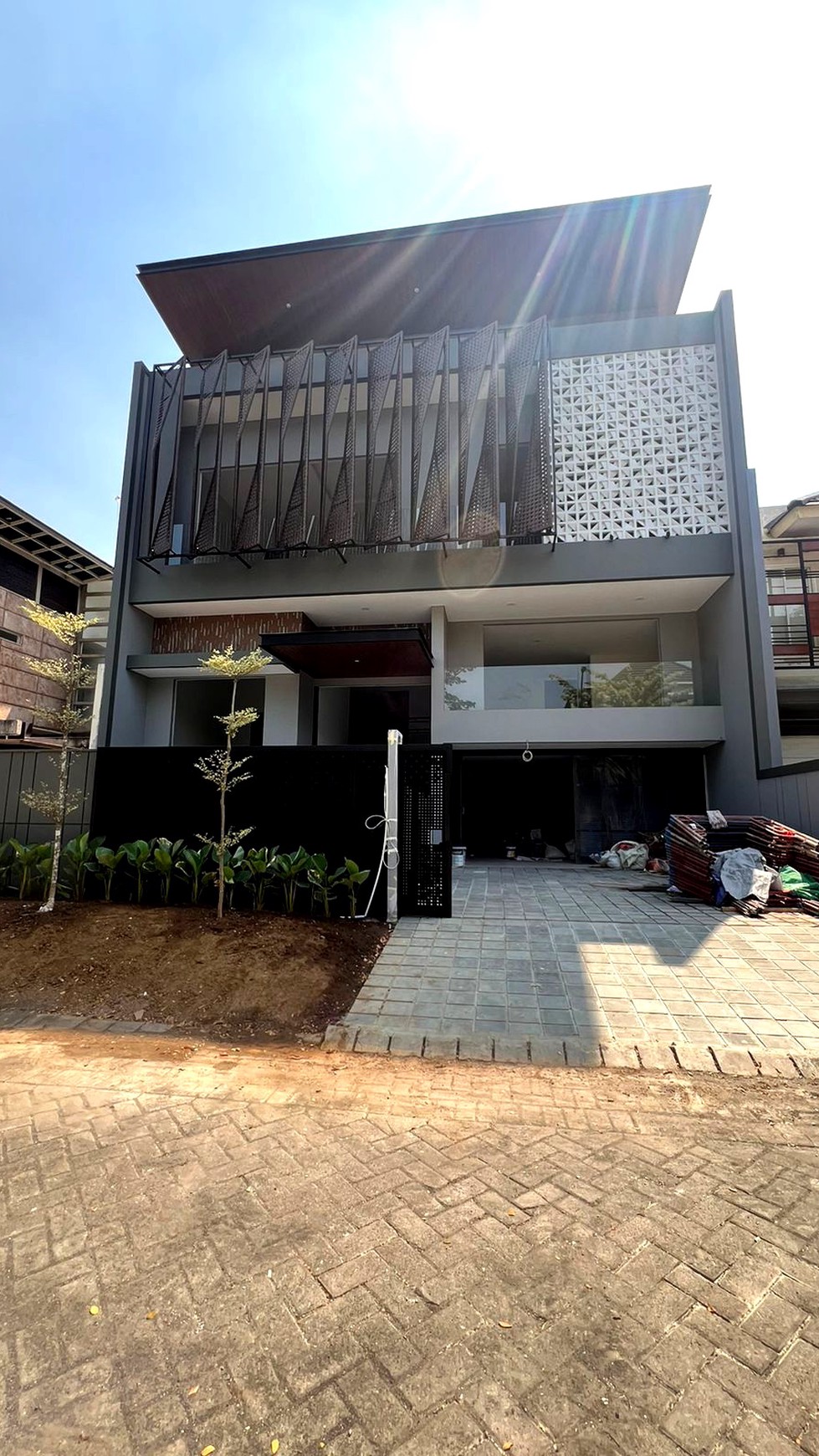 Dijual Rumah Citraland Golf area Somerset - Bukit Golf Internasional Surabaya - NEW Split Level Modern Desain