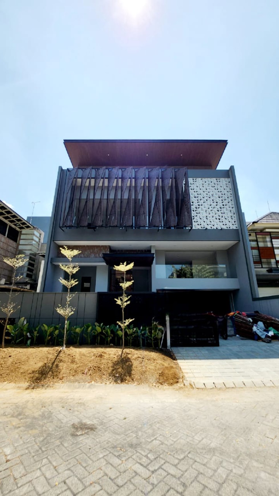 Dijual Rumah Citraland Golf area Somerset - Bukit Golf Internasional Surabaya - NEW Split Level Modern Desain