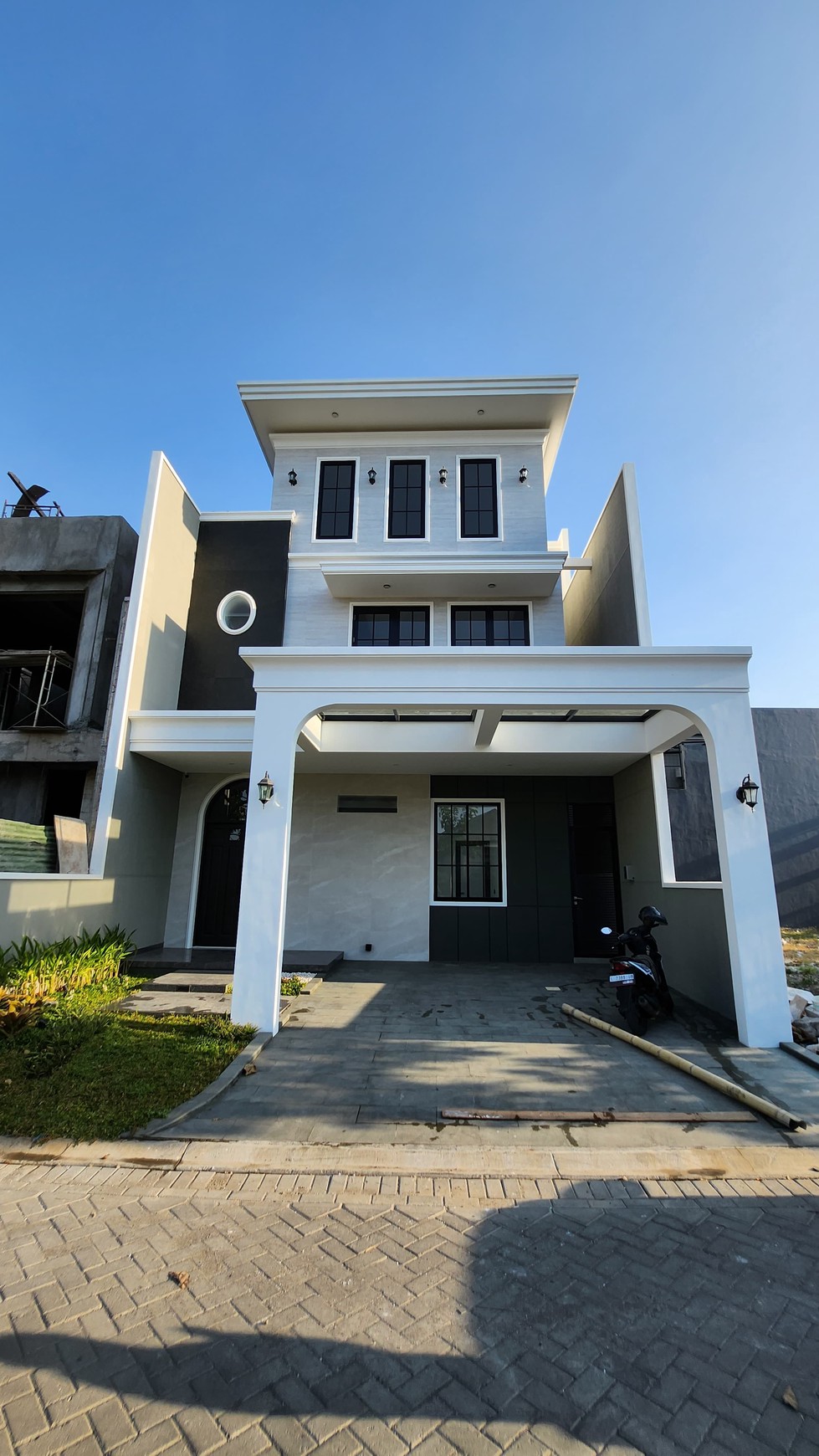Rumah Hitung Tanah Area Cipete