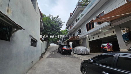 Dijual Rumah di Jl. Wijaya l Lokasi Strategis Area Komersil Campuran