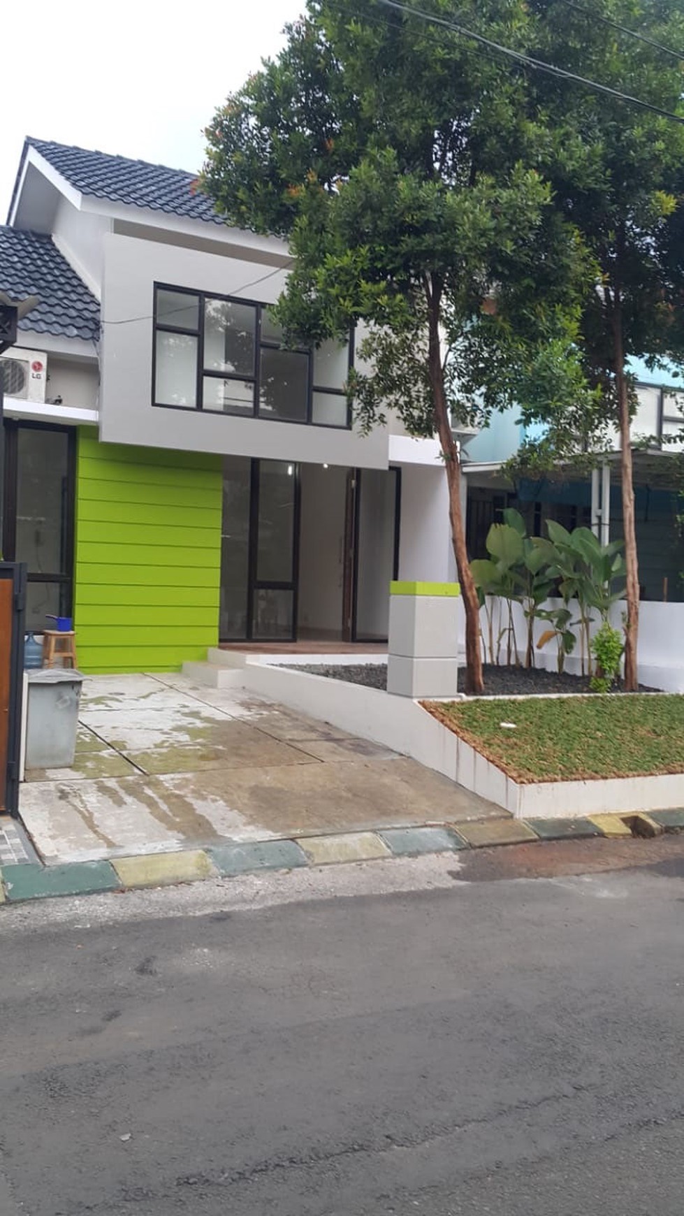 Rumah di Gracia Residence, Siap Huni dengan harga murah di Sektor 9