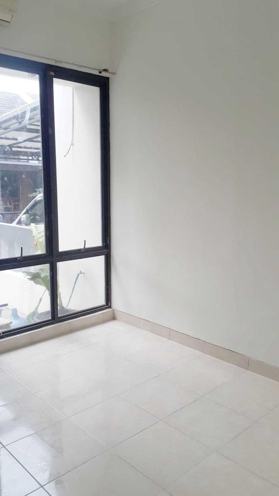 Rumah di Gracia Residence, Siap Huni dengan harga murah di Sektor 9