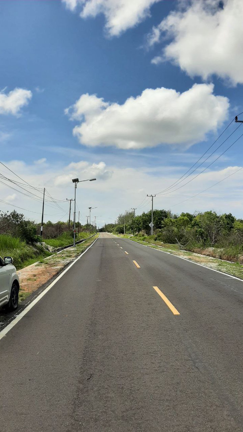 Tanah dekat kelenteng Sijuk, Belitung.