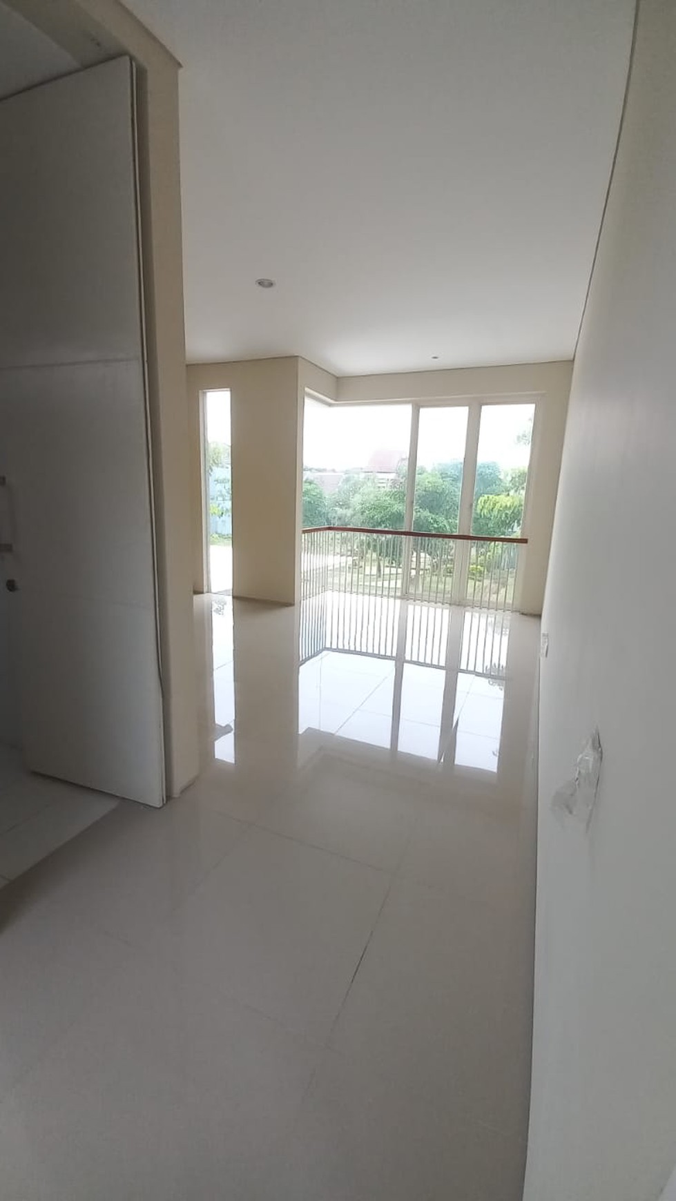 Dijual Rumah Taman Puspa Raya Citraland Surabaya Dekat Pasar Modern Citraland, GWalk 