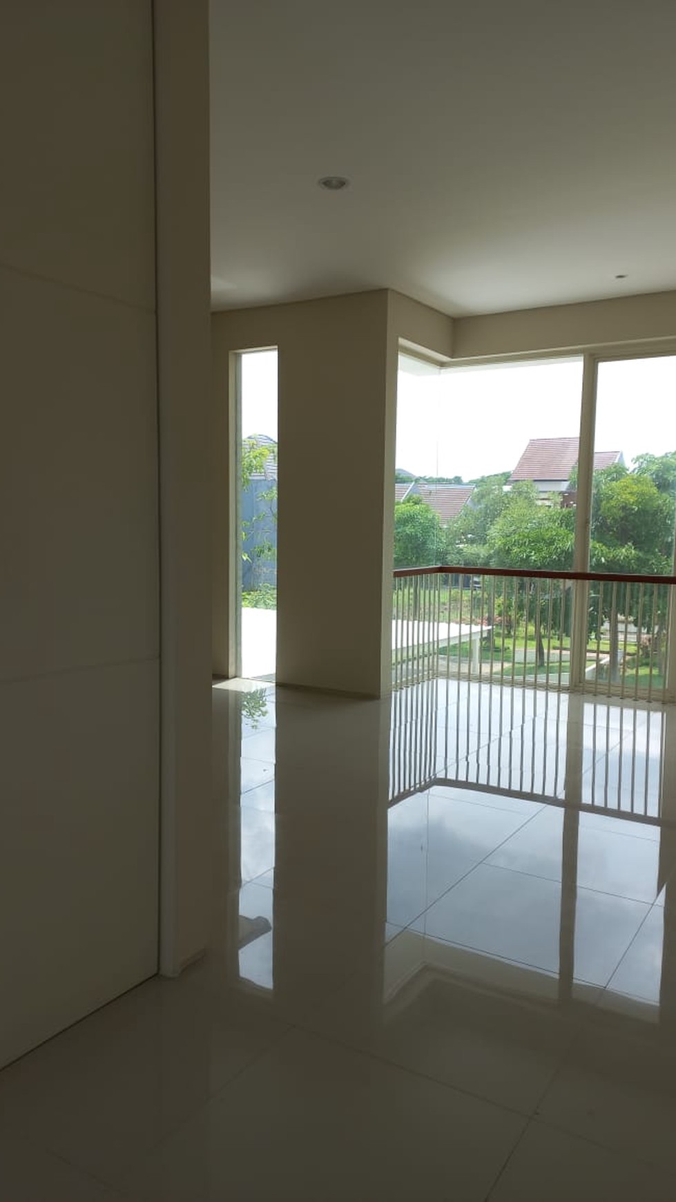 Dijual Rumah Taman Puspa Raya Citraland Surabaya Dekat Pasar Modern Citraland, GWalk 