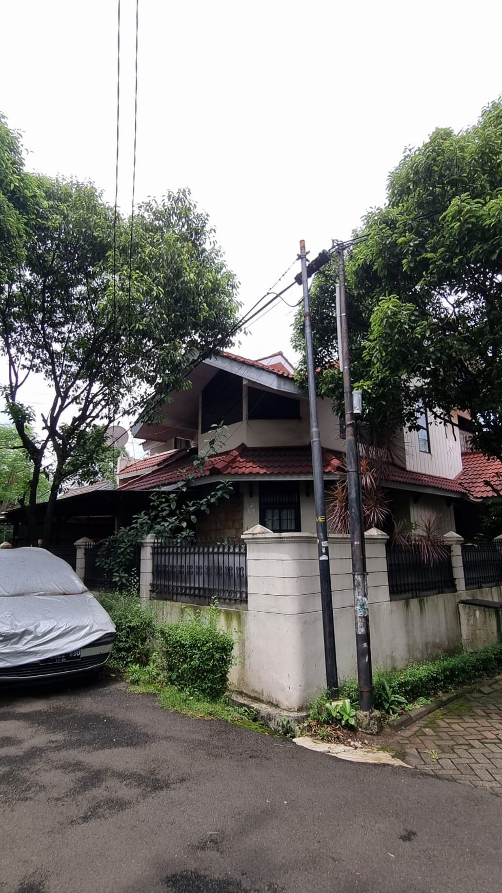 Rumah bagus siap huni di Bintaro 