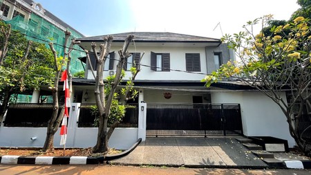 Rumah Mewah Siap Huni di Lebak Bulus, Jakarta Selatan.