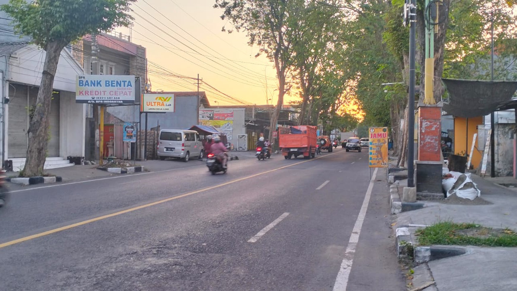 Ruko strategis nol jalan raya jalan Brawijaya Pungging Mojokerto