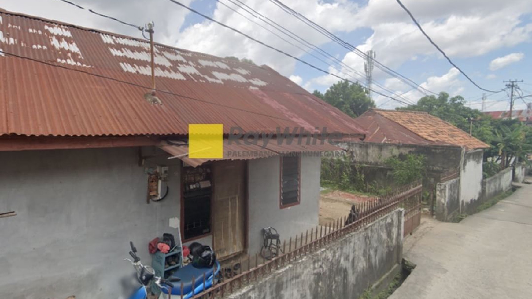 DIJUAL TANAH DAN BANGUNAN