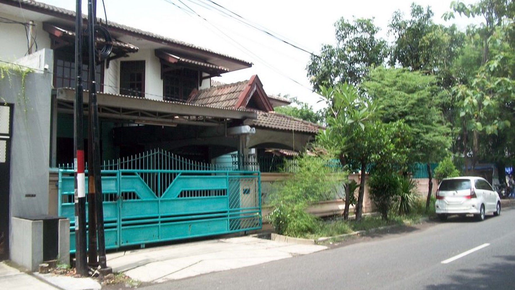 Rumah di Rungkut Asri Utara Surabaya Timur, Hook/Pojokan, Bagus + Terawat, 1.5 Lantai, Siap Huni - WNA -