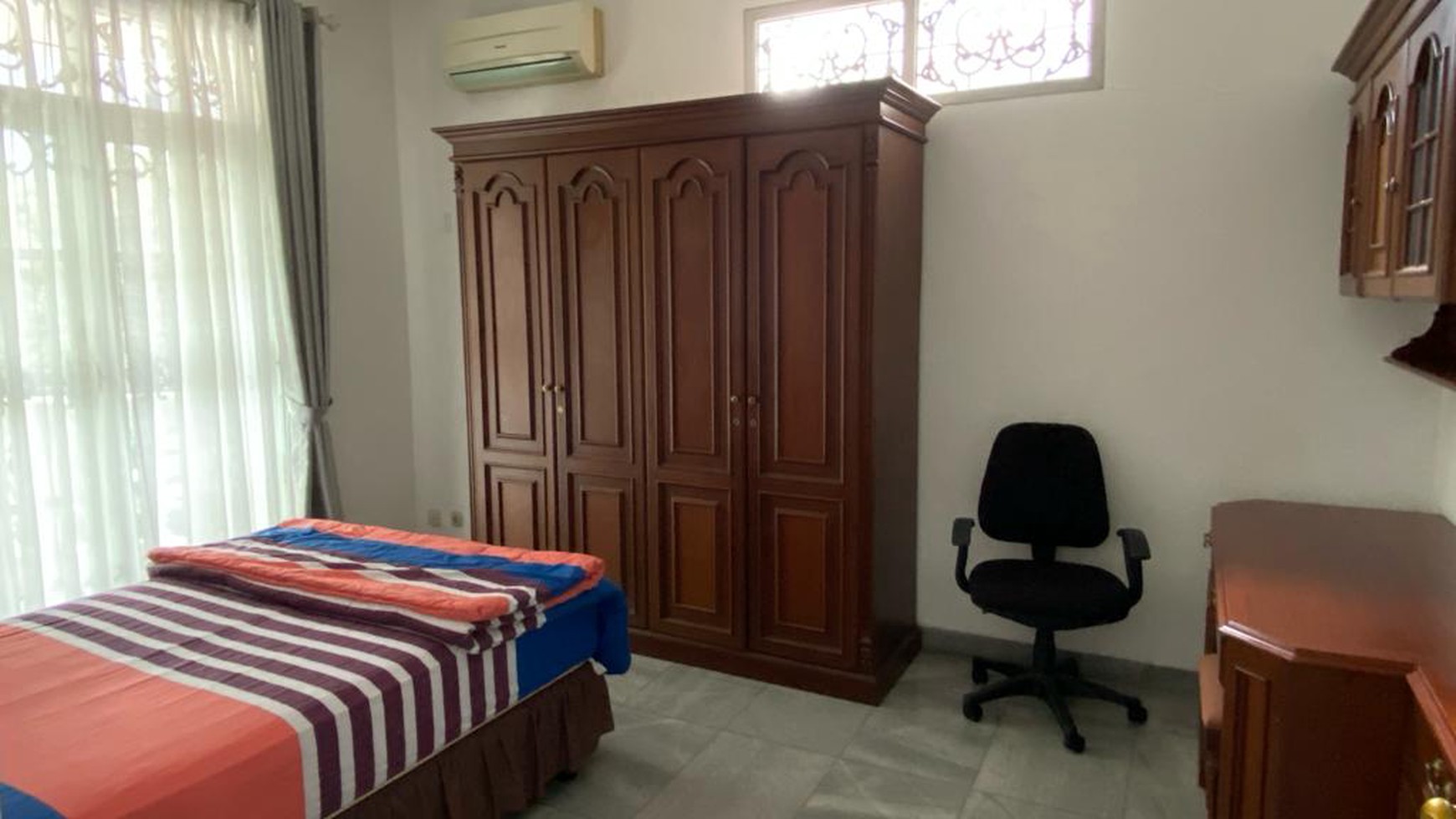 Rumah bagus bersih full furnished kuningan, Jakarta Selatan