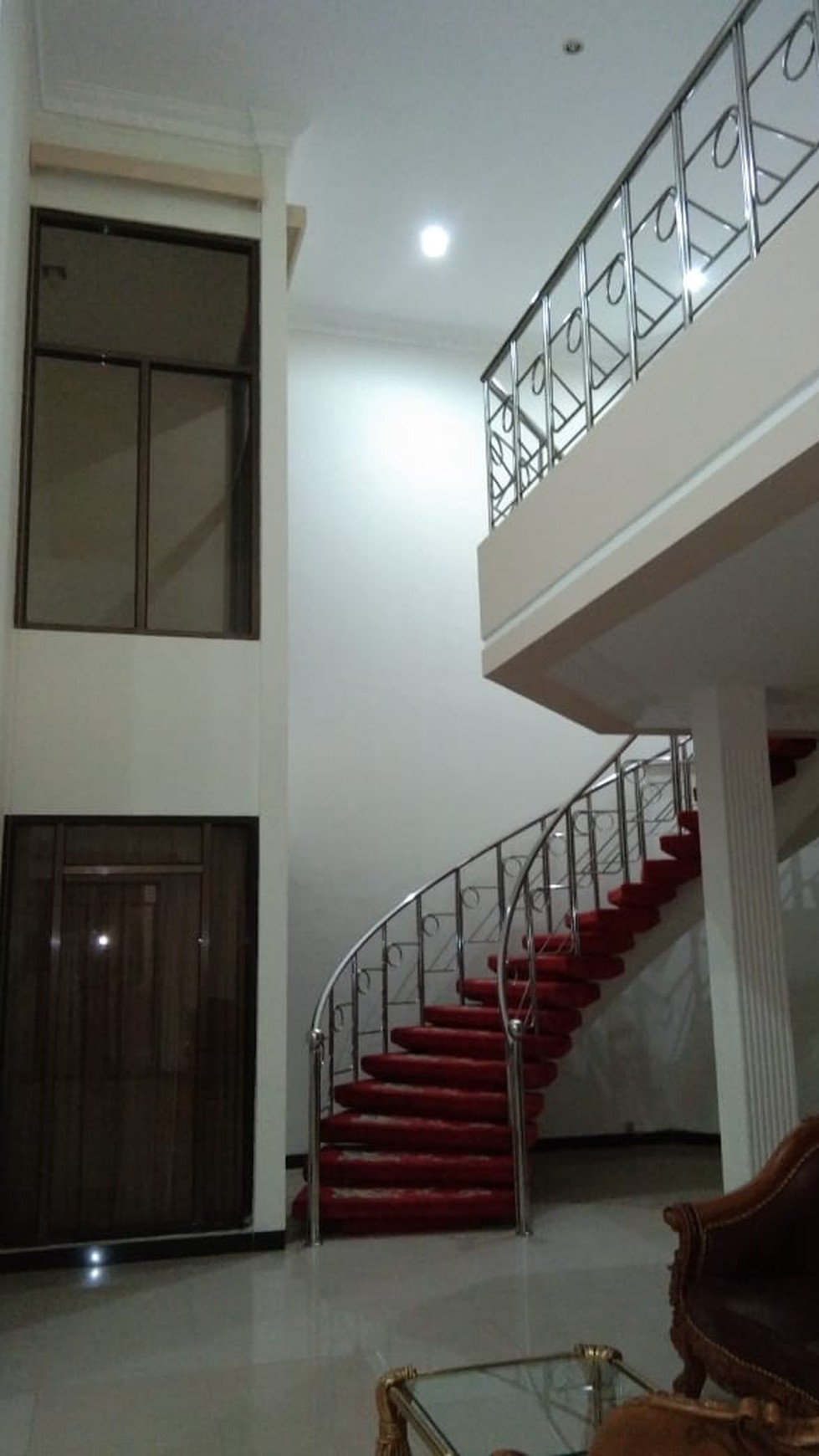 Jual Rumah siap huni, semi furnish, terawat Surabaya Timur