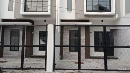 Dijual Rumah Rungkut Asri Surabaya Timur - Minimalis modern 2 Lantai - Row Jalan LEBAR 3 Mobil