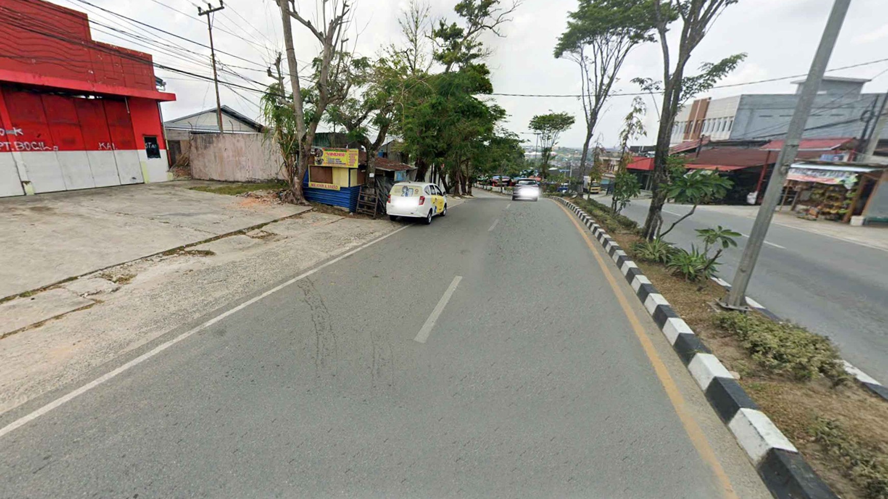 Gudang di Jl. MT. Haryono Batu Ampar Balikpapan, Nol Jalan Raya, Lokasi Padat - CT -